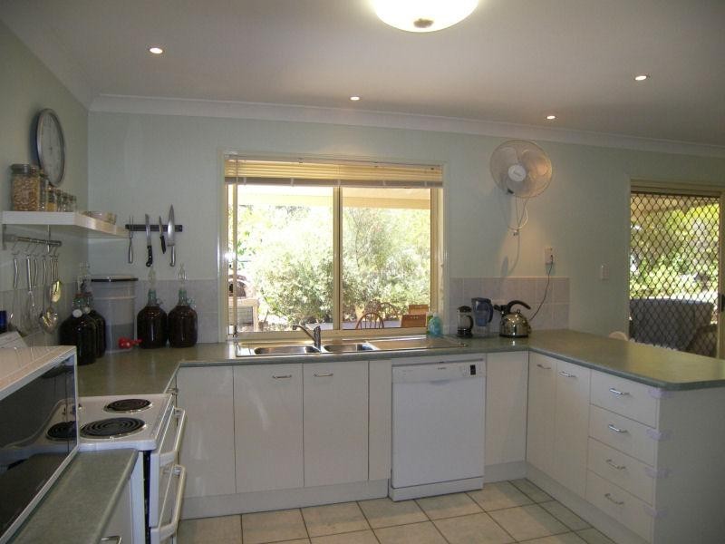 42 Flametree Court, Cedar Grove QLD 4285