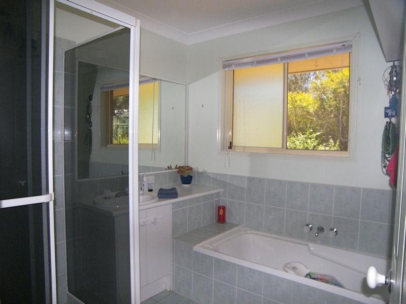 42 Flametree Court, Cedar Grove QLD 4285