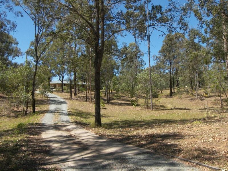 42 Flametree Court, Cedar Grove QLD 4285