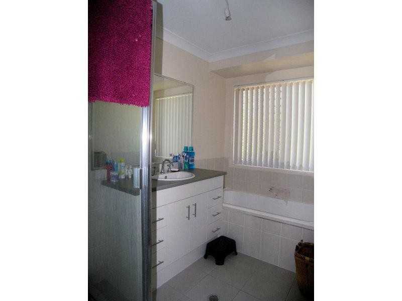 34 Hinchcliffe Drive, Kooralbyn QLD 4285