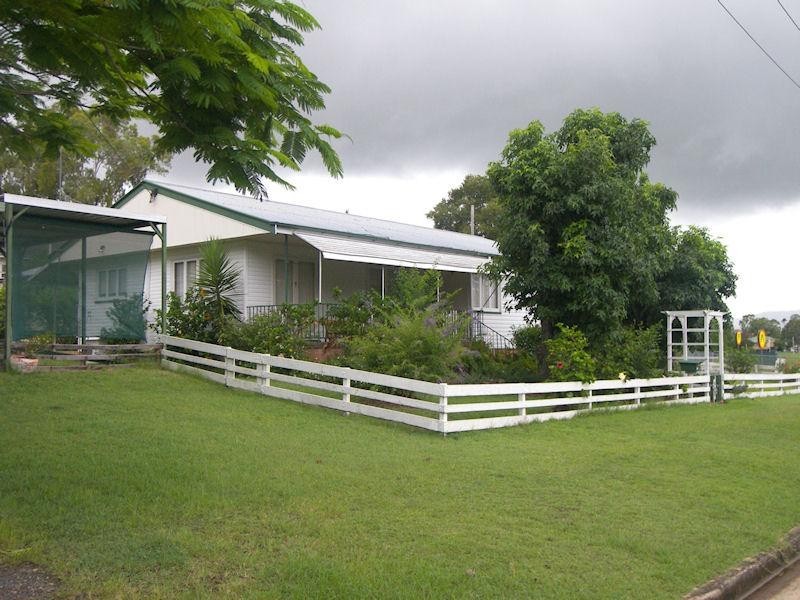 1 Kamarooka Street, Beaudesert QLD 4285