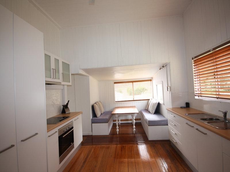 796 Mundoolun Connection Road, Canungra QLD 4275