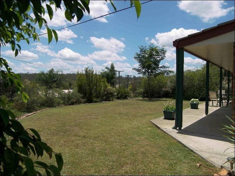 4 Lakeside Court, Beaudesert QLD 4285