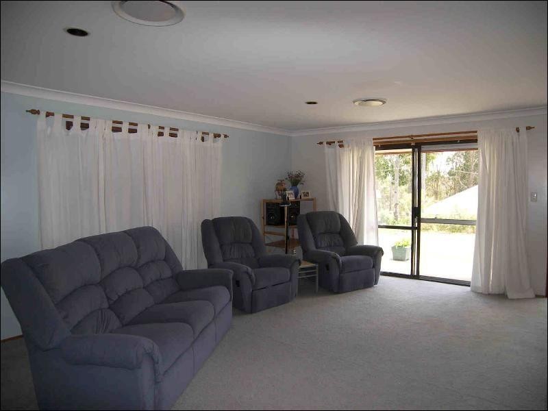 4 Lakeside Court, Beaudesert QLD 4285