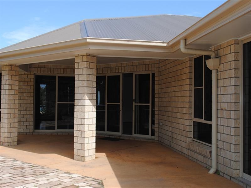 23 – 25 Carrigan Way, Gleneagle QLD 4285