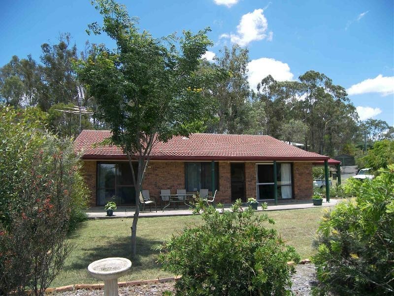4 Lakeside Court, Beaudesert QLD 4285