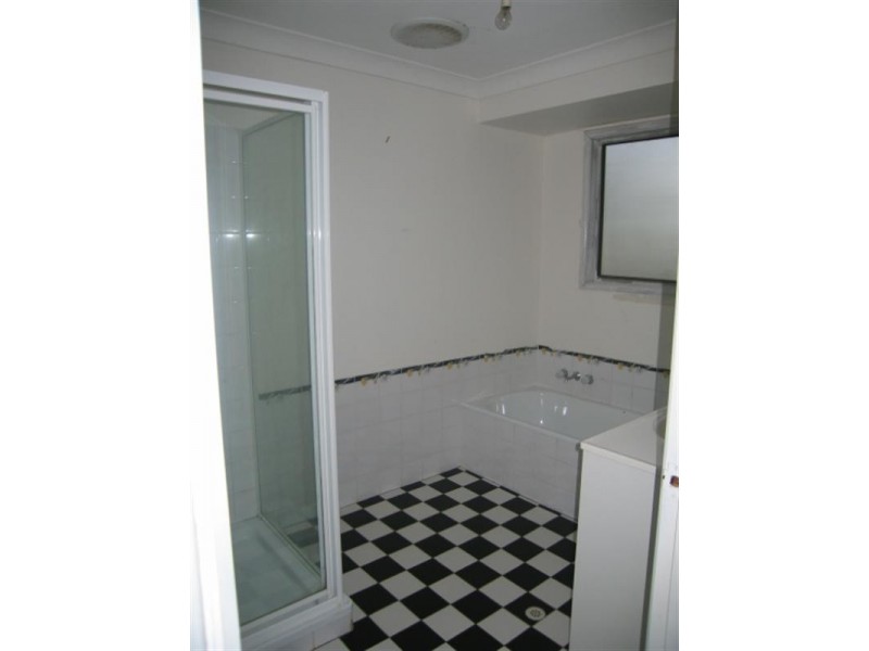 184 Amiens Road, Gleneagle QLD 4285