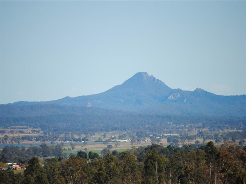 135 Brooklands Drive, Beaudesert QLD 4285