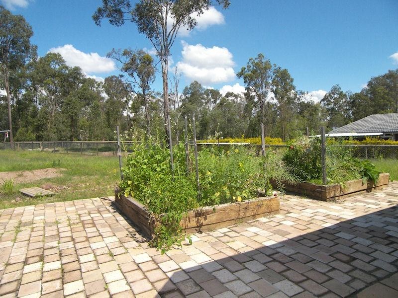 23-25 Carrigan Way, Gleneagle QLD 4285