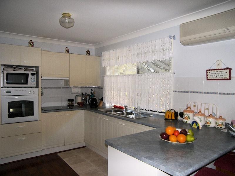 1 Aspen Way, Gleneagle QLD 4285