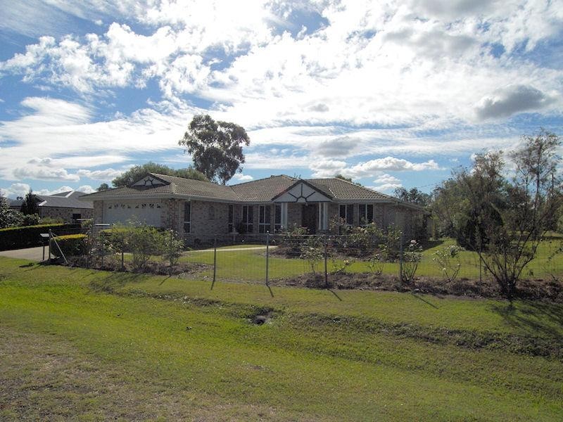 1 Aspen Way, Gleneagle QLD 4285