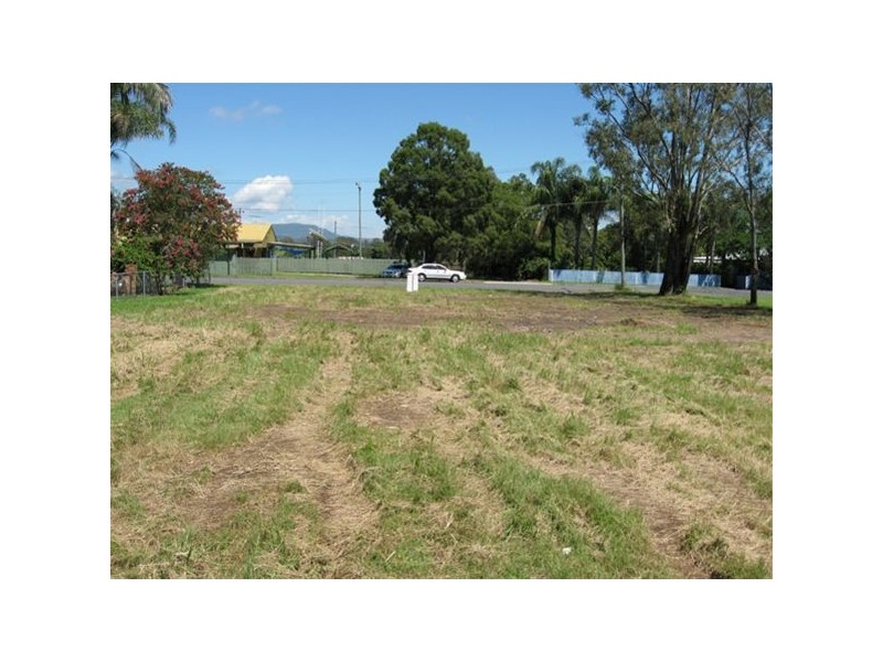 11 Petersen Street, Beaudesert QLD 4285