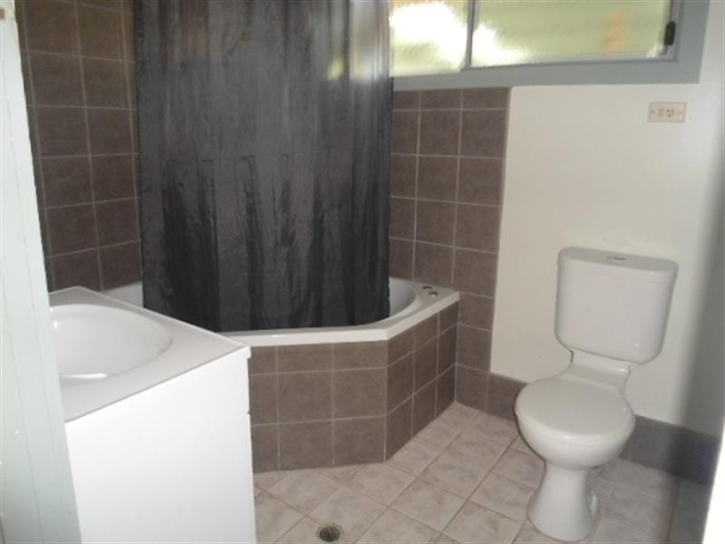 24 Kamarooka Street, Beaudesert QLD 4285