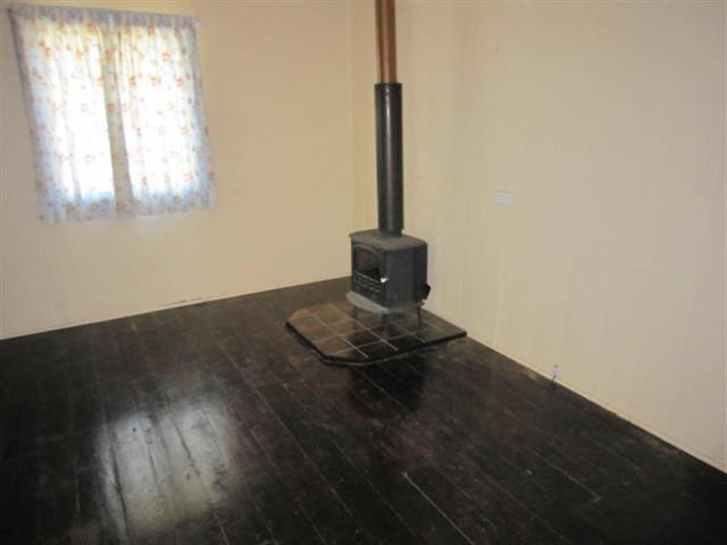 87 Church Road, Tamrookum QLD 4285