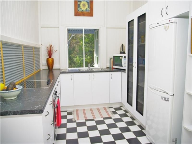 27 Kestrel Court, Tamborine QLD 4270