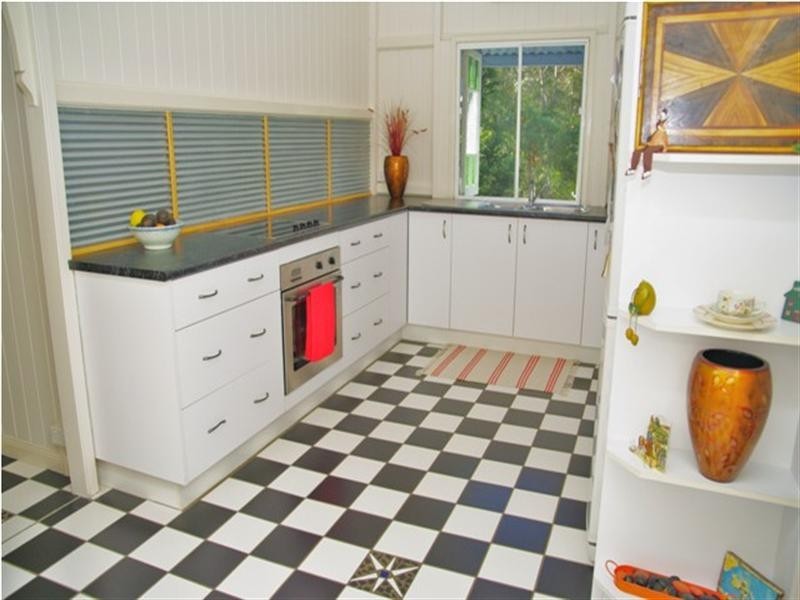 27 Kestrel Court, Tamborine QLD 4270