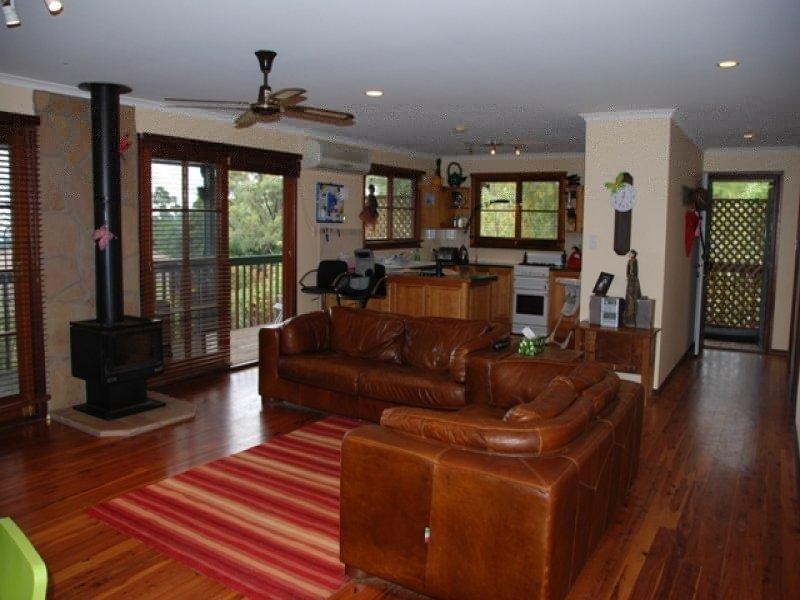 6-8 Borneo Court, Tamborine Mountain QLD 4272