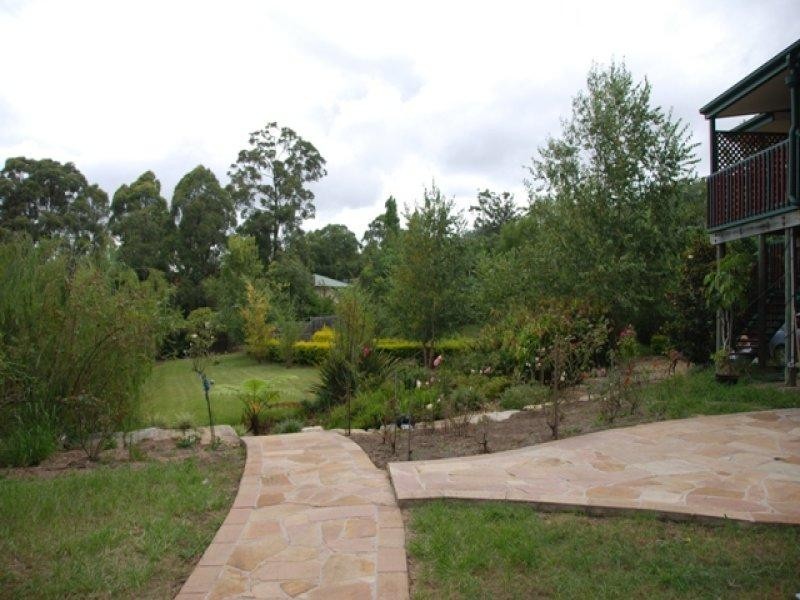 6-8 Borneo Court, Tamborine Mountain QLD 4272