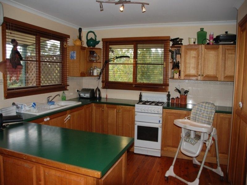 6-8 Borneo Court, Tamborine Mountain QLD 4272