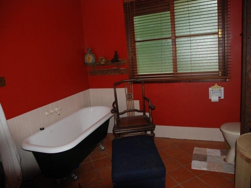 6-8 Borneo Court, Tamborine Mountain QLD 4272