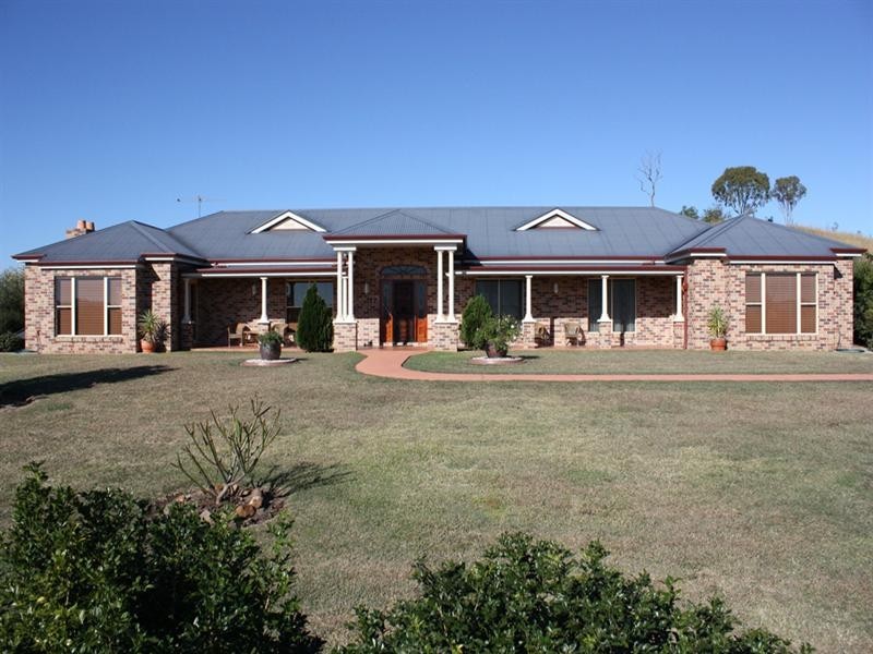 218 Oaky Creek Road, Oaky Creek QLD 4285