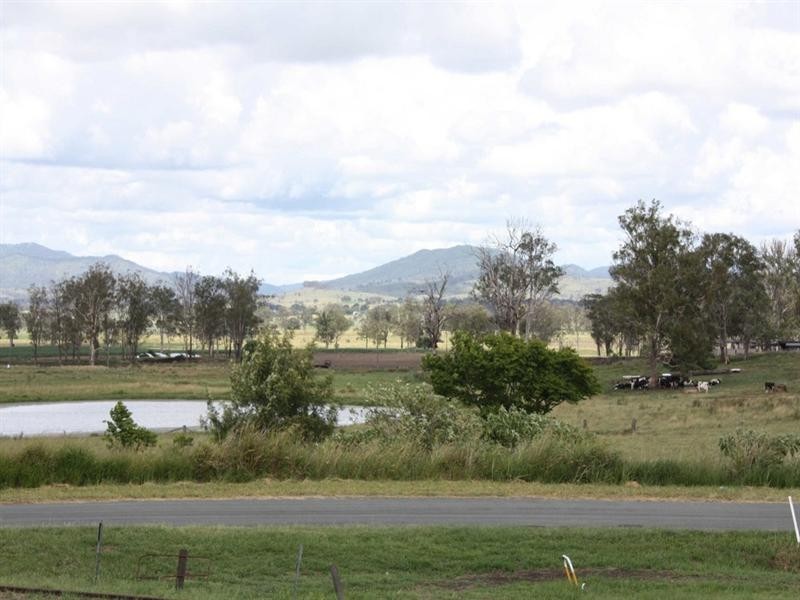 2 Hiscock Road, Woodhill QLD 4285