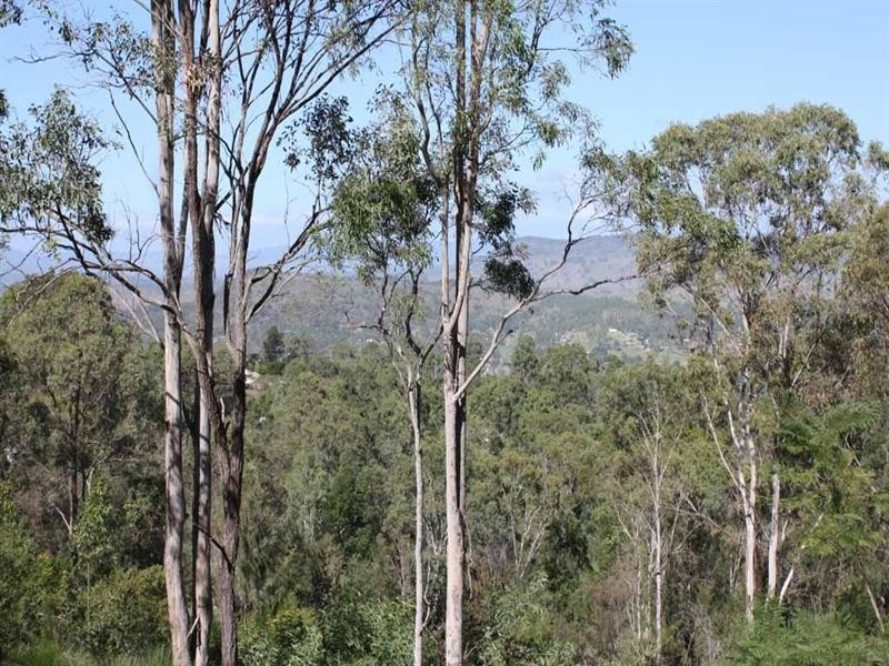 52 Brooks Drive, Kooralbyn QLD 4285