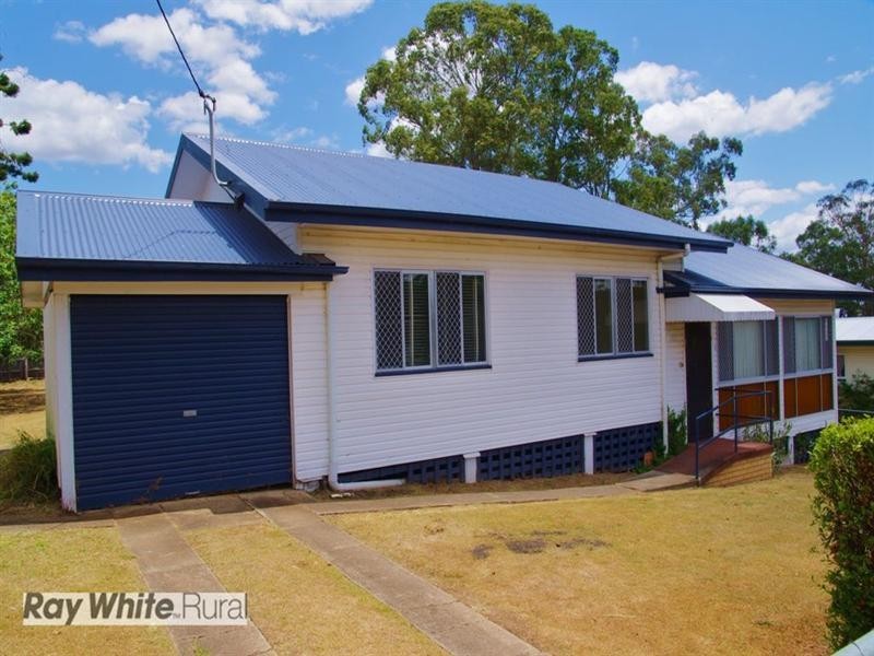 14 Hart Street, Beaudesert QLD 4285