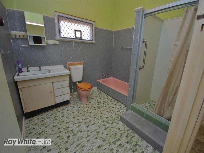 14 Hart Street, Beaudesert QLD 4285