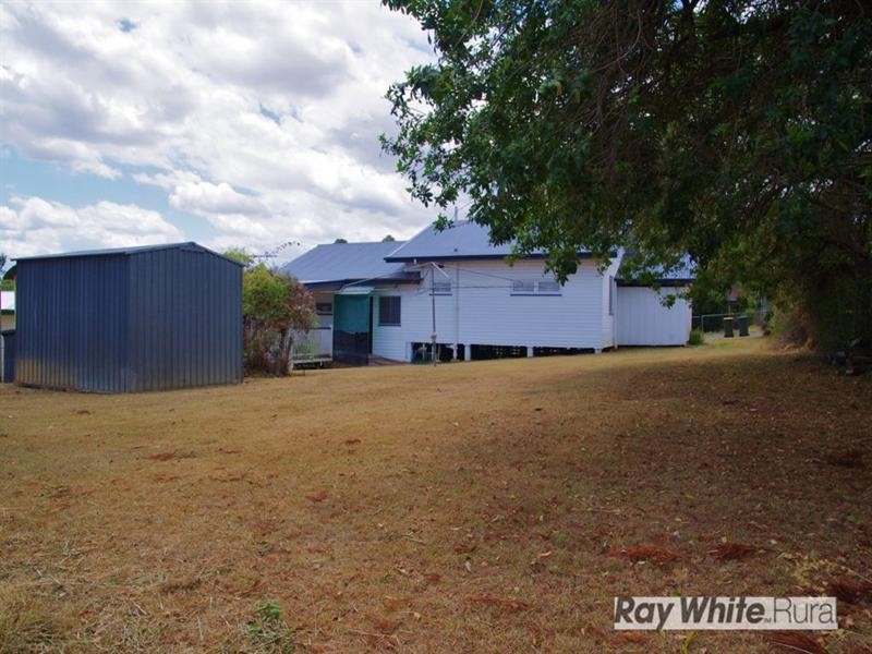 14 Hart Street, Beaudesert QLD 4285