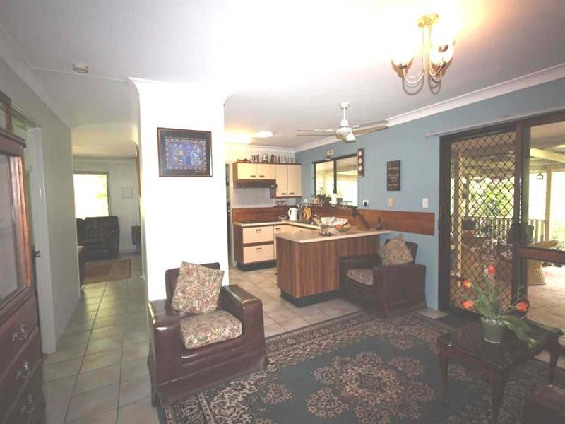 17 Goodsell Crescent, Tamborine QLD 4270