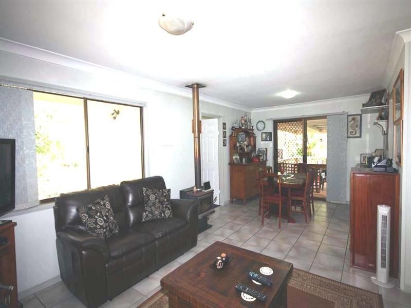 17 Goodsell Crescent, Tamborine QLD 4270