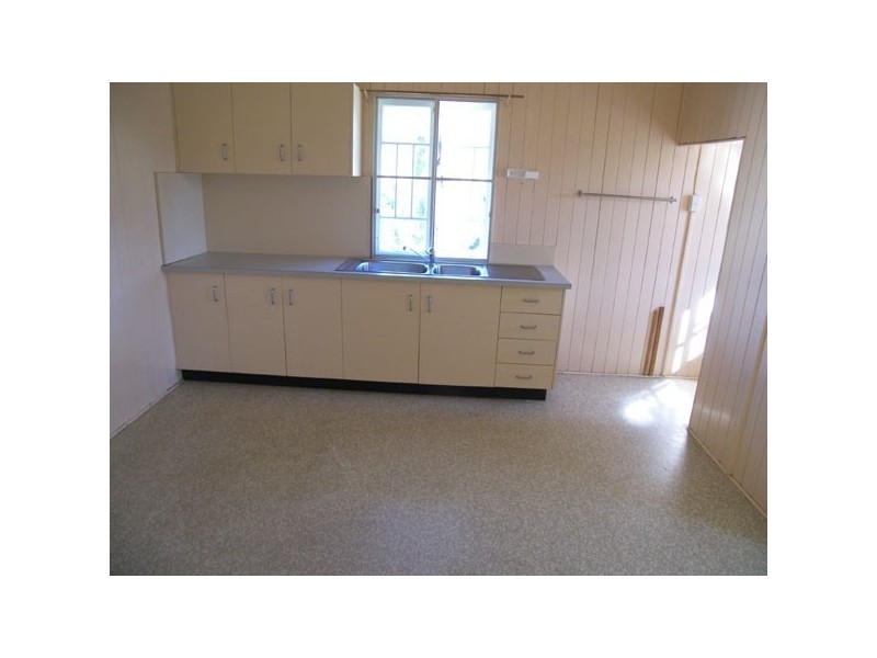 16 Anna Street, Beaudesert QLD 4285