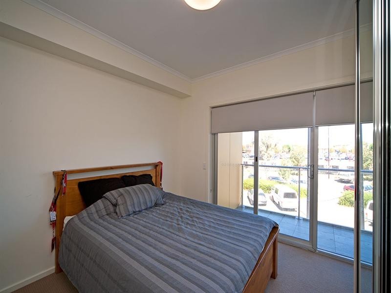 10/10-16 Light Common, Mawson Lakes SA 5095
