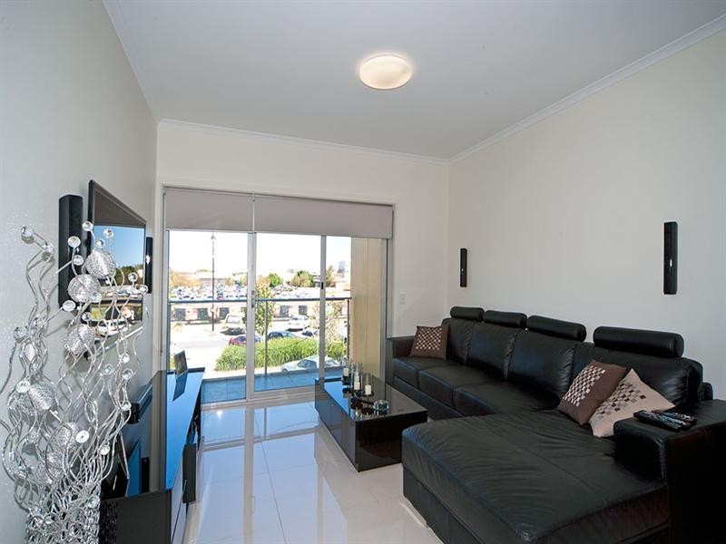 10/10-16 Light Common, Mawson Lakes SA 5095