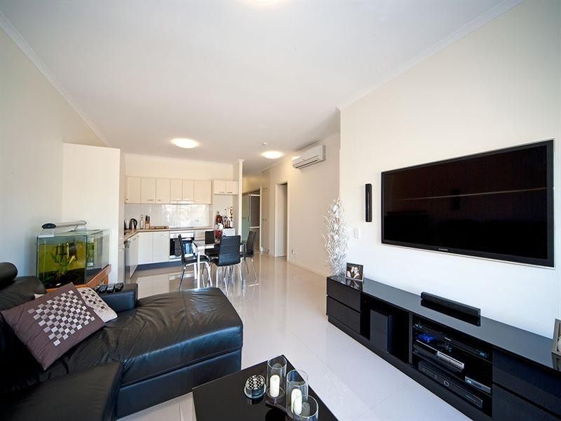 10/10-16 Light Common, Mawson Lakes SA 5095