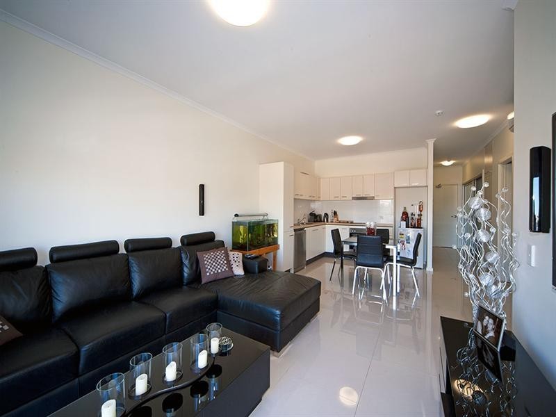 10/10-16 Light Common, Mawson Lakes SA 5095