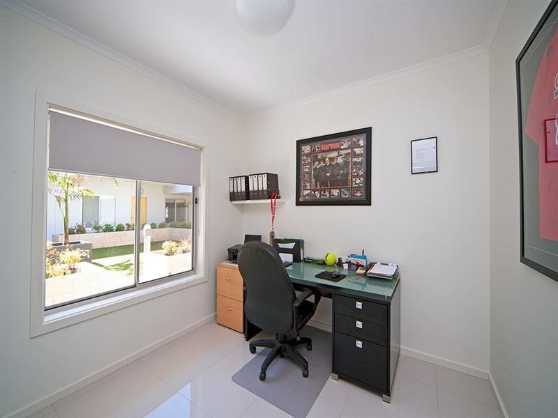 10/10-16 Light Common, Mawson Lakes SA 5095