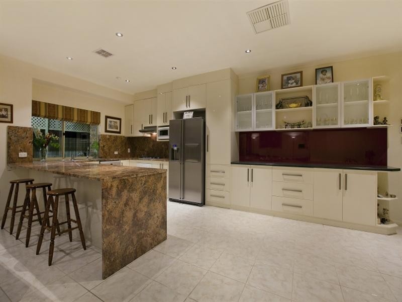 11 Hillside Court, Walkley Heights SA 5098