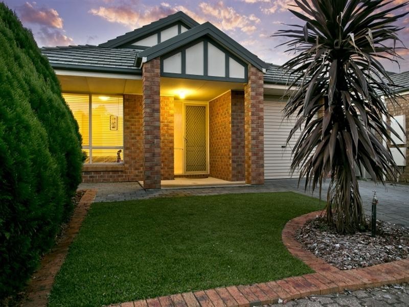 13 Farnborough Street, Oakden SA 5086