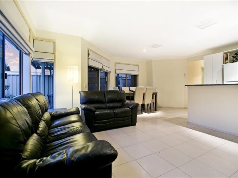 13 Farnborough Street, Oakden SA 5086