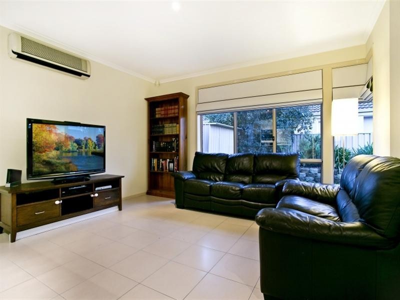 13 Farnborough Street, Oakden SA 5086