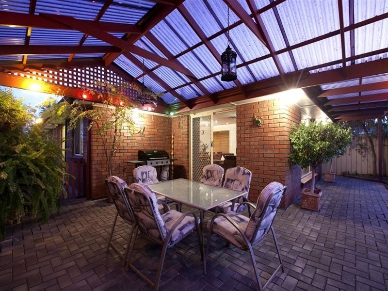 35 Farnborough Street, Oakden SA 5086