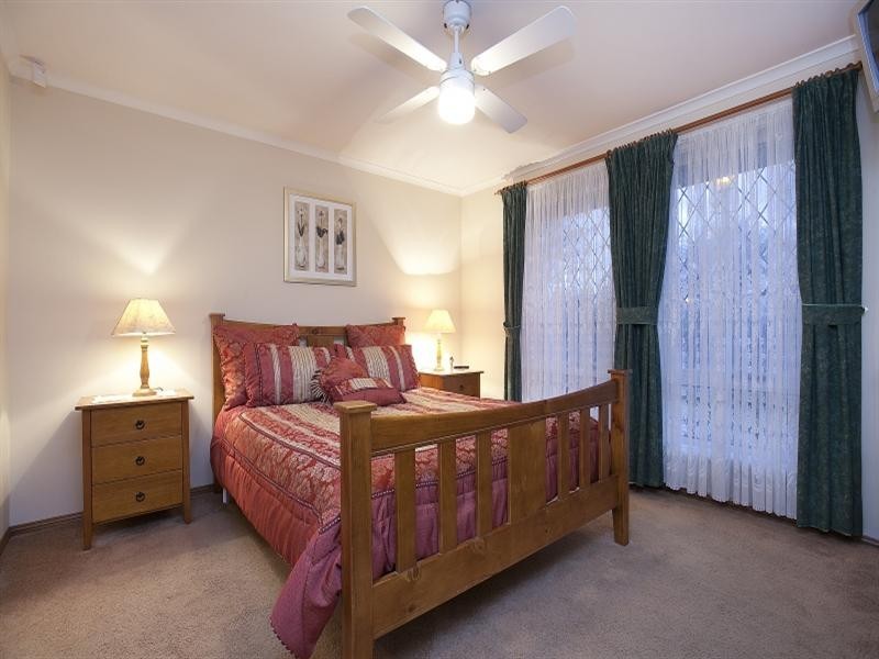 35 Farnborough Street, Oakden SA 5086