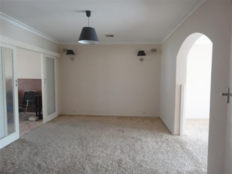 18 Esther Binks Avenue, Greenacres SA 5086