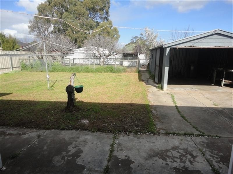 18 Esther Binks Avenue, Greenacres SA 5086