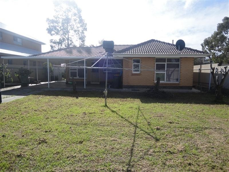 18 Esther Binks Avenue, Greenacres SA 5086