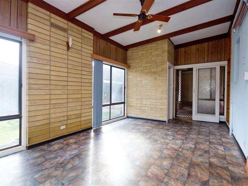 20 Walton Avenue, Clearview SA 5085