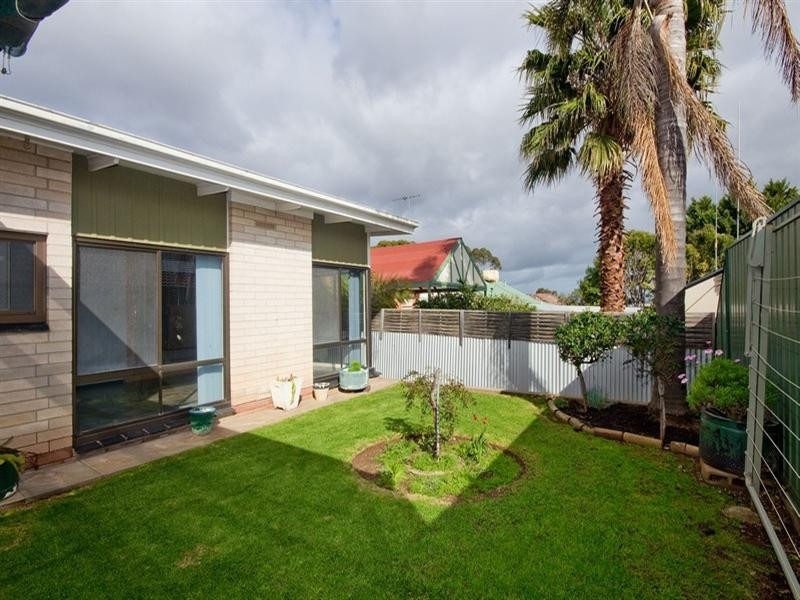 20 Walton Avenue, Clearview SA 5085