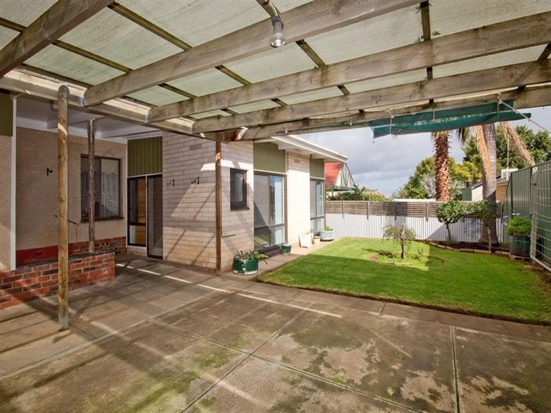 20 Walton Avenue, Clearview SA 5085